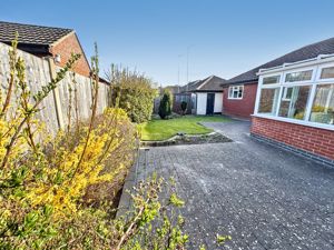 KINGS HEAD COURT- click for photo gallery